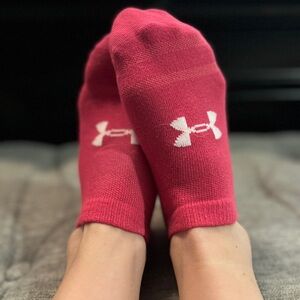 Women’s Under Armour Hot Pink Low-Cut No-Show Socks with White Logo